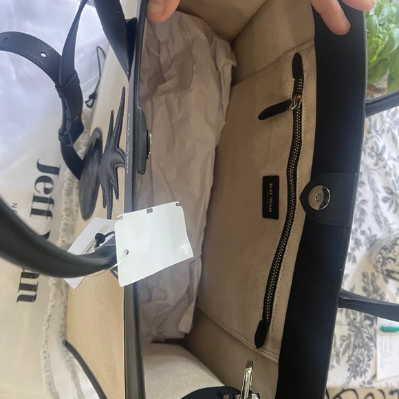 Jeff wan bag brand new retails for $279 - Picture 4 of 4